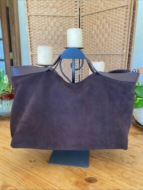 Gorgeous ! Chocolate brown suede tote!